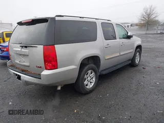 2007 GMC Yukon XL SLT with VIN 1GKFK16307J262167, listed as a IAAI auction lot 41106896 with 267,663 mi miles. Bid and sale history available at carsss.com. Image 4.