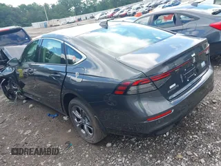 2025 Honda Accord EX-L z VIN 1HGCY2F67SA035808, wystawiony jako IAAI lot #42233264 z przebiegiem 715 mil mil oraz . Historia ofert i sprzedaży dostępna na DreamBid. Obrazek 3.