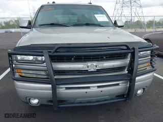 2005 Chevrolet Tahoe LT with VIN 1GNEK13TX5R179282, listed as a IAAI auction lot 42006441 with 245,118 mi miles. Bid and sale history available at carsss.com. Image 6.