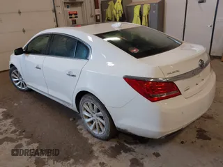 2016 Buick LaCrosse Leather with VIN 1G4GB5G38GF121528, listed as a IAAI auction lot 41720021 with 224,665 mi miles. Bid and sale history available at carsss.com. Image 3.