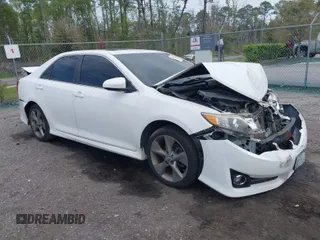 2012 Toyota Camry SE with VIN 4T1BK1FK6CU508242, listed as a IAAI auction lot 41870589 with 270,724 mi miles. Bid and sale history available at carsss.com. Image 1.