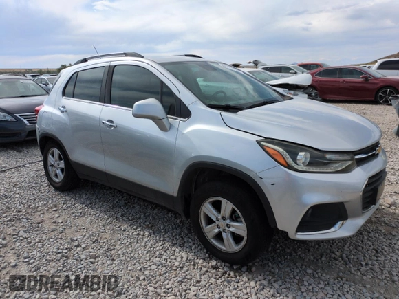 2020 Chevrolet Trax LT with VIN KL7CJPSB9LB038110, listed as a Copart auction lot 60111125 with 54,710 mi miles and Salvage title. Bid and sale history available at DreamBid. Image 4.