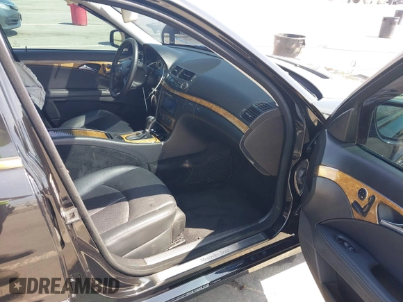 2007 Mercedes-Benz E 350 with VIN WDBUF56X97B133970, listed as a IAAI auction lot 42087042 with 125,113 mi miles and . Bid and sale history available at carsss.com. Image 5.