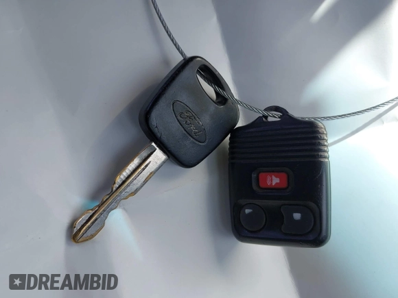 2004 Ford Escape XLS with VIN 1FMYU02124KA81554, listed as a IAAI auction lot 42117165 with 211,579 mi miles and . Bid and sale history available at DreamBid. Image 11.