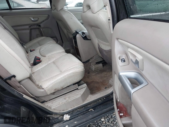 2006 Volvo XC90 4.4L V8 with VIN YV4CZ852661294452, listed as a IAAI auction lot 41720039 with 182,645 mi miles. Bid and sale history available at carsss.com. Image 8.