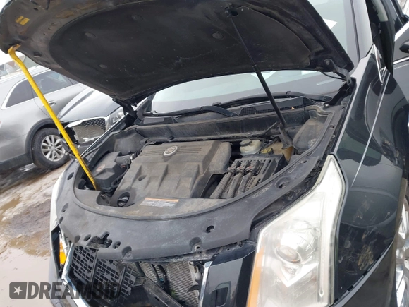 2013 Cadillac SRX Performance Collection with VIN 3GYFNHE33DS527519, listed as a IAAI auction lot 41652822 with 201,580 mi miles. Bid and sale history available at carsss.com. Image 10.