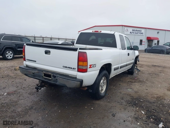 2002 Chevrolet Silverado 1500 LT with VIN 1GCEK19T32E199280, listed as a IAAI auction lot 41472421 with 1 mi miles. Bid and sale history available at carsss.com. Image 4.