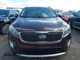 2016 Kia Sorento SX with VIN 5XYPKDA58GG002304, listed as a IAAI auction lot 41990332 with 132,025 mi miles. Bid and sale history available at carsss.com. Image 12.