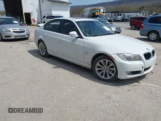 2011 BMW 3 Series 328i xDrive with VIN WBAPK7C54BF195252, listed as a IAAI auction lot 42056005 with 101,645 mi miles. Bid and sale history available at carsss.com. Image 1.