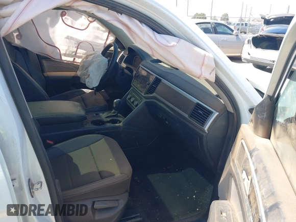 2022 Volkswagen Atlas SE with VIN 1V2JR2CA9NC542633, listed as a IAAI auction lot 41853622 with 78,261 mi miles and . Bid and sale history available at DreamBid. Image 5.