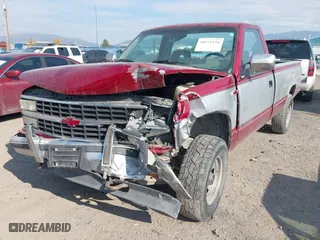 1992 Chevrolet C/K 1500 with VIN 1GCEK14K7NE106585, listed as a IAAI auction lot 40571156 with 148,563 mi miles. Bid and sale history available at carsss.com. Image 6.