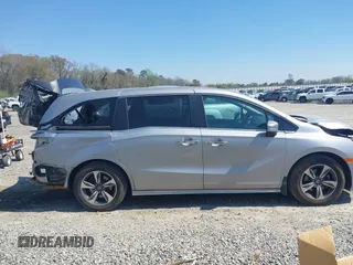 2018 Honda Odyssey Touring with VIN 5FNRL6H84JB070387, listed as a IAAI auction lot 41835852 with 98,662 mi miles. Bid and sale history available at carsss.com. Image 13.