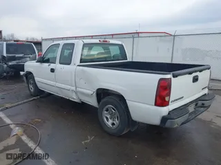 2003 Chevrolet Silverado 1500 Work Truck with VIN 2GCEC19XX31120402, listed as a IAAI auction lot 41638819 with 186,034 mi miles. Bid and sale history available at carsss.com. Image 3.