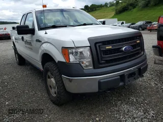 2013 Ford F-150 XL z VIN 1FTEX1EM7DKF27157, wystawiony jako IAAI lot #42786348 z przebiegiem 157 918 mil mil oraz . Historia ofert i sprzedaży dostępna na DreamBid. Obrazek 30.