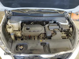2019 Kia Sorento LX z VIN 5XYPGDA38KG437641, wystawiony jako Copart lot #57094315 z przebiegiem 48 936 mil mil oraz Szkoda całkowita • Salvage title. Historia ofert i sprzedaży dostępna na DreamBid. Obrazek 12.
