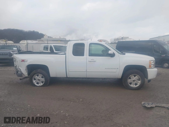 2009 Chevrolet Silverado 1500 with VIN 2GCEK390491107199, listed as a IAAI auction lot 40873335 with 129,417 mi miles and . Bid and sale history available at DreamBid. Image 13.