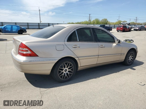 2001 Mercedes-Benz C 320 with VIN WDBRF64J31F021286, listed as a Copart auction lot 54145865 with 189,930 mi miles and Salvage Title. Bid and sale history available at DreamBid. Image 3.