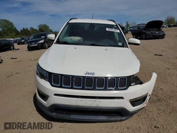 2019 Jeep Compass Latitude z VIN 3C4NJDBB4KT704264, wystawiony jako Copart lot #56062825 z przebiegiem 59 078 mil mil oraz Szkoda całkowita • Salvage title. Historia ofert i sprzedaży dostępna na DreamBid. Obrazek 5.