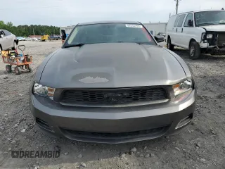 2010 Ford Mustang V6 с VIN 1ZVBP8AN8A5173733, выставлен на аукционе Copart как лот 56550295 с пробегом 217 597 миль миль и Чистый • Clean title. История ставок и продаж доступна на DreamBid. Изображение 5.