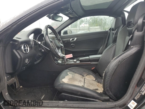 2015 Mercedes-Benz SLK-Class SLK 250 with VIN WDDPK4HA6FF098069, listed as a Copart auction lot 71551084 with 92,569 mi miles and Salvage Title. Bid and sale history available at carsss.com. Image 7.