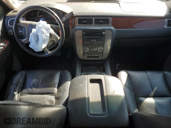 2010 GMC Yukon XL z VIN 1GKUKKE36AR211005, wystawiony jako Copart lot #45373575 z przebiegiem 164 622 mil mil oraz Szkody całkowita. Historia ofert i sprzedaży dostępna na DreamBid. Obrazek 8.