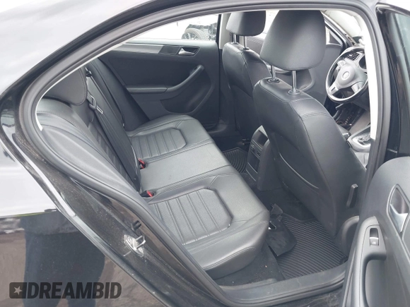 2014 Volkswagen Jetta SEL z VIN 3VWL17AJ3EM379295, wystawiony jako IAAI lot #41897734 z przebiegiem 124 344 mil mil oraz . Historia ofert i sprzedaży dostępna na DreamBid. Obrazek 8.