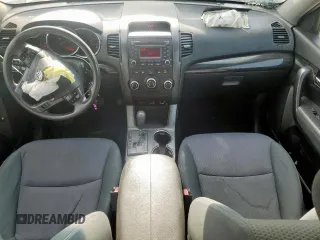 2013 Kia Sorento LX with VIN 5XYKT3A12DG370116, listed as a Copart auction lot 57598675 with 203,902 mi miles and Salvage title. Bid and sale history available at DreamBid. Image 8.