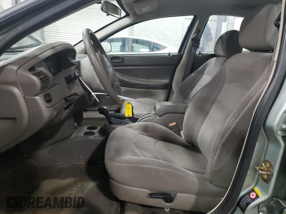 2006 Dodge Stratus SXT z VIN 1B3AL46T06N229537, wystawiony jako Copart lot #44007985 z przebiegiem 76 630 mil mil oraz Szkody całkowita. Historia ofert i sprzedaży dostępna na DreamBid. Obrazek 7.