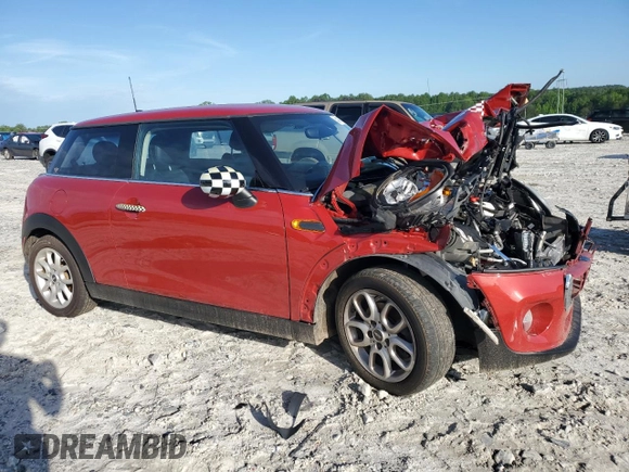 2015 MINI Hardtop с VIN WMWXM5C53FT942331, выставлен на аукционе Copart как лот 54213935 с пробегом Не указан миль и Списание • Salvage title. История ставок и продаж доступна на DreamBid. Изображение 4.