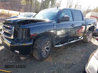 2011 Chevrolet Silverado 1500 LT with VIN 3GCPKSE34BG326812, listed as a IAAI auction lot 41446991 with 149,952 mi miles. Bid and sale history available at carsss.com. Image 17.