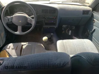 1991 Toyota Pickup DLX с VIN JT4VN13D2M5048913, выставлен на аукционе Copart как лот 54565315 с пробегом 284 115 миль миль и Списание • Salvage title. История ставок и продаж доступна на DreamBid. Изображение 8.