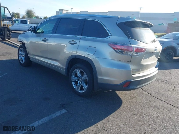 2015 Toyota Highlander Limited with VIN 5TDDKRFH0FS160639, listed as a IAAI auction lot 41448573 with 109,018 mi miles. Bid and sale history available at carsss.com. Image 3.
