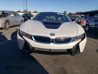 2015 BMW i8 z VIN WBY2Z2C52FV391647, wystawiony jako Copart lot #76799904 z przebiegiem 59 814 mil mil oraz Czysty tytuł • Clean title. Historia ofert i sprzedaży dostępna na DreamBid. Obrazek 5.