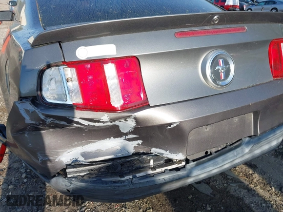 2010 Ford Mustang V6 с VIN 1ZVBP8AN6A5157773, выставлен на аукционе IAAI как лот 41921156 с пробегом 118 549 миль миль и . История ставок и продаж доступна на DreamBid. Изображение 12.