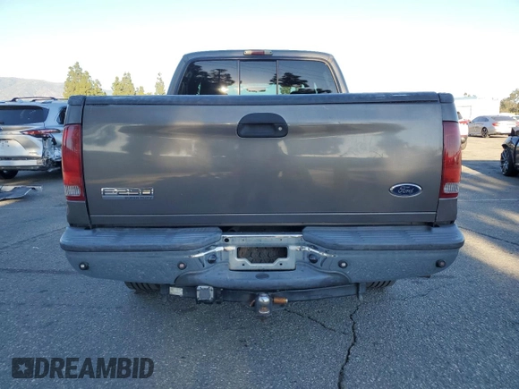 2005 Ford F-250 XL with VIN 1FTSW20P35EB27058, listed as a Copart auction lot 83815774 with 135,734 mi miles and Salvage Title. Bid and sale history available at DreamBid. Image 6.