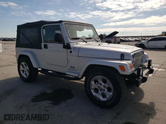 2006 Jeep Wrangler Unlimited LWB with VIN 1J4FA44S76P717421, listed as a Copart auction lot 48050585 with 44,137 mi miles and Salvage Title. Bid and sale history available at carsss.com. Image 4.