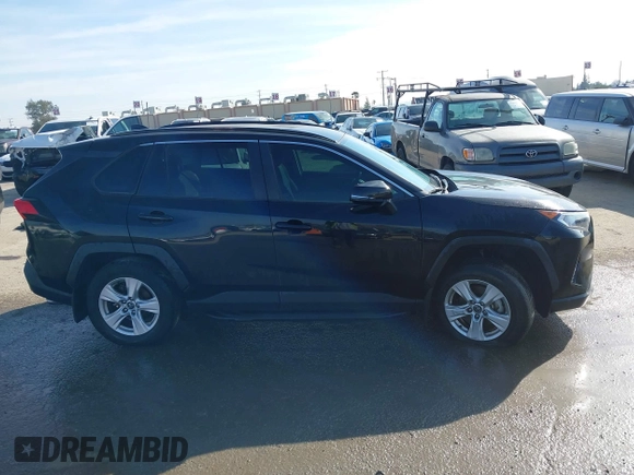 2021 Toyota RAV4 XLE with VIN 2T3W1RFV8MW124601, listed as a IAAI auction lot 41515953 with 48,336 mi miles. Bid and sale history available at carsss.com. Image 13.