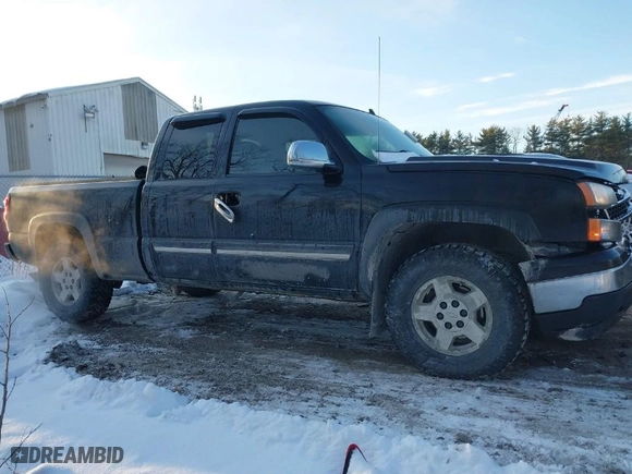 2006 Chevrolet Silverado 1500 LT3 with VIN 2GCEK19B761320181, listed as a IAAI auction lot 41362467 with 161,721 mi miles. Bid and sale history available at carsss.com. Image 13.