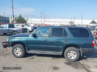 1998 Toyota 4Runner with VIN JT3GM84R6W0032488, listed as a IAAI auction lot 41502573 with 225,419 mi miles. Bid and sale history available at carsss.com. Image 14.