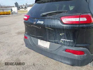 2017 Jeep Cherokee Sport с VIN 1C4PJLAB7HW669467, выставлен на аукционе IAAI как лот 41849030 с пробегом 170 265 миль миль и . История ставок и продаж доступна на DreamBid. Изображение 19.