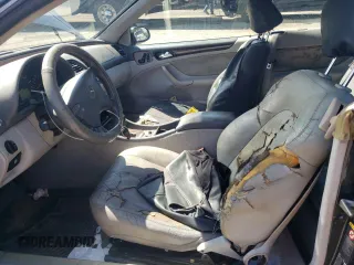 2003 Mercedes-Benz CLK 320 z VIN WDBLK65GX3T132846, wystawiony jako Copart lot #58442175 z przebiegiem 165 580 mil mil oraz Szkoda całkowita • Salvage title. Historia ofert i sprzedaży dostępna na DreamBid. Obrazek 7.