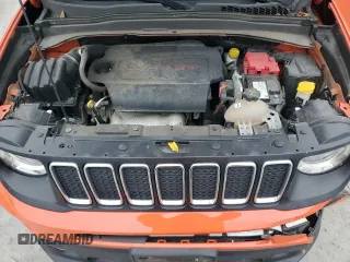 2020 Jeep Renegade Altitude z VIN ZACNJBBB8LPL68483, wystawiony jako Copart lot #82383744 z przebiegiem 111 581 mil mil oraz Szkoda całkowita • Salvage title. Historia ofert i sprzedaży dostępna na DreamBid. Obrazek 12.