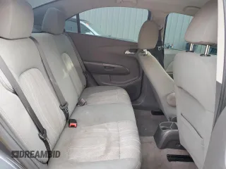2012 Chevrolet Sonic LT z VIN 1G1JD5SB5C4218560, wystawiony jako Copart lot #75256184 z przebiegiem 182 339 mil mil oraz Szkoda całkowita • Salvage title. Historia ofert i sprzedaży dostępna na DreamBid. Obrazek 10.