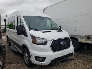 2025 Ford Transit Passenger XL z VIN 1FBAX9CGXSKA05361, wystawiony jako Copart lot #57855205 z przebiegiem 3 117 mil mil oraz Czysty tytuł • Clean title. Historia ofert i sprzedaży dostępna na DreamBid. Obrazek 4.