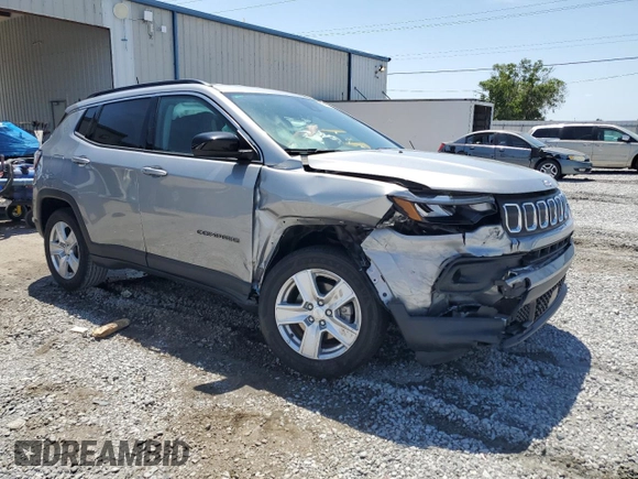 2022 Jeep Compass Latitude with VIN 3C4NJCBB7NT214268, listed as a Copart auction lot 54277455 with 24,695 mi miles and Salvage title. Bid and sale history available at DreamBid. Image 4.