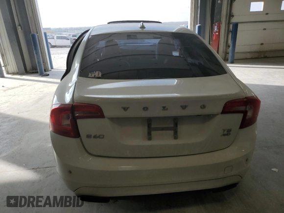 2015 Volvo S60 T5 Platinum with VIN YV1612TM8F2352980, listed as a Copart auction lot 82701654 with 0 mi miles and Salvage Title. Bid and sale history available at carsss.com. Image 6.