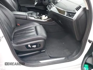 2020 BMW X7 xDrive40i z VIN 5UXCW2C02L9B68713, wystawiony jako IAAI lot #42097115 z przebiegiem 95 758 mil mil oraz . Historia ofert i sprzedaży dostępna na DreamBid. Obrazek 5.