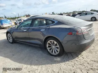 2017 Tesla Model S 100D with VIN 5YJSA1E22HF188426, listed as a Copart auction lot 39728584 with 584 mi miles and Salvage Title. Bid and sale history available at carsss.com. Image 2.