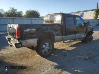 1999 Ford Super Duty F-250 XL with VIN 1FTNW21S4XEE54748, listed as a Copart auction lot 41395325 with 298,200 mi miles and Salvage Title. Bid and sale history available at carsss.com. Image 3.