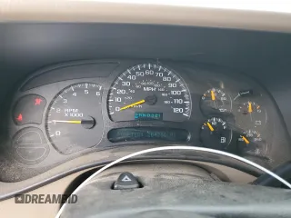 2005 GMC Yukon XL SLT with VIN 1GKEC16Z45J217761, listed as a Copart auction lot 51290375 with 204,236 mi miles and Salvage Title. Bid and sale history available at carsss.com. Image 9.